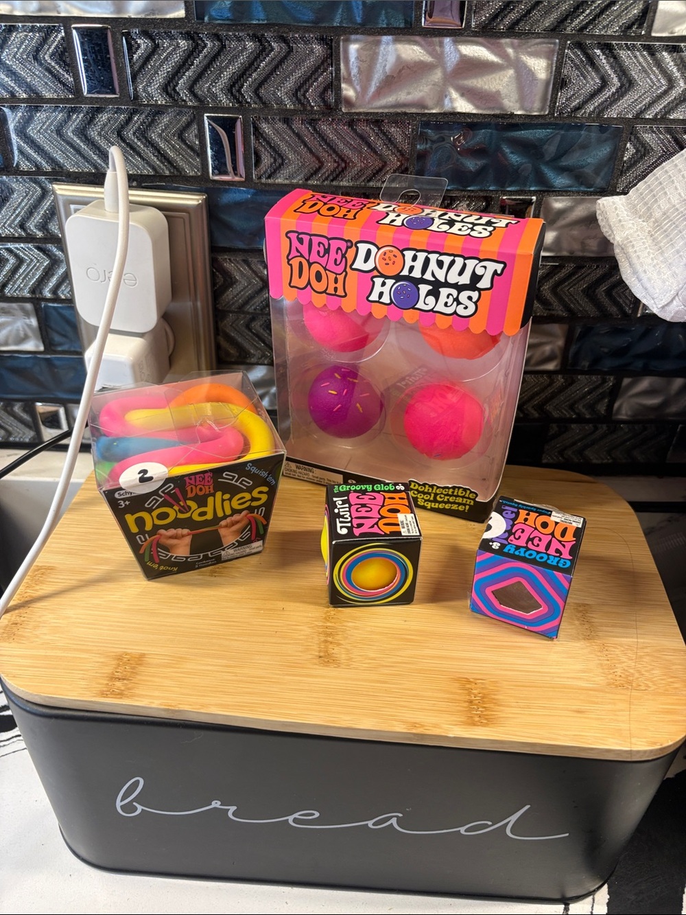 Donut Doh Holes Squishy Set - Pink & Orange - Donut Doh